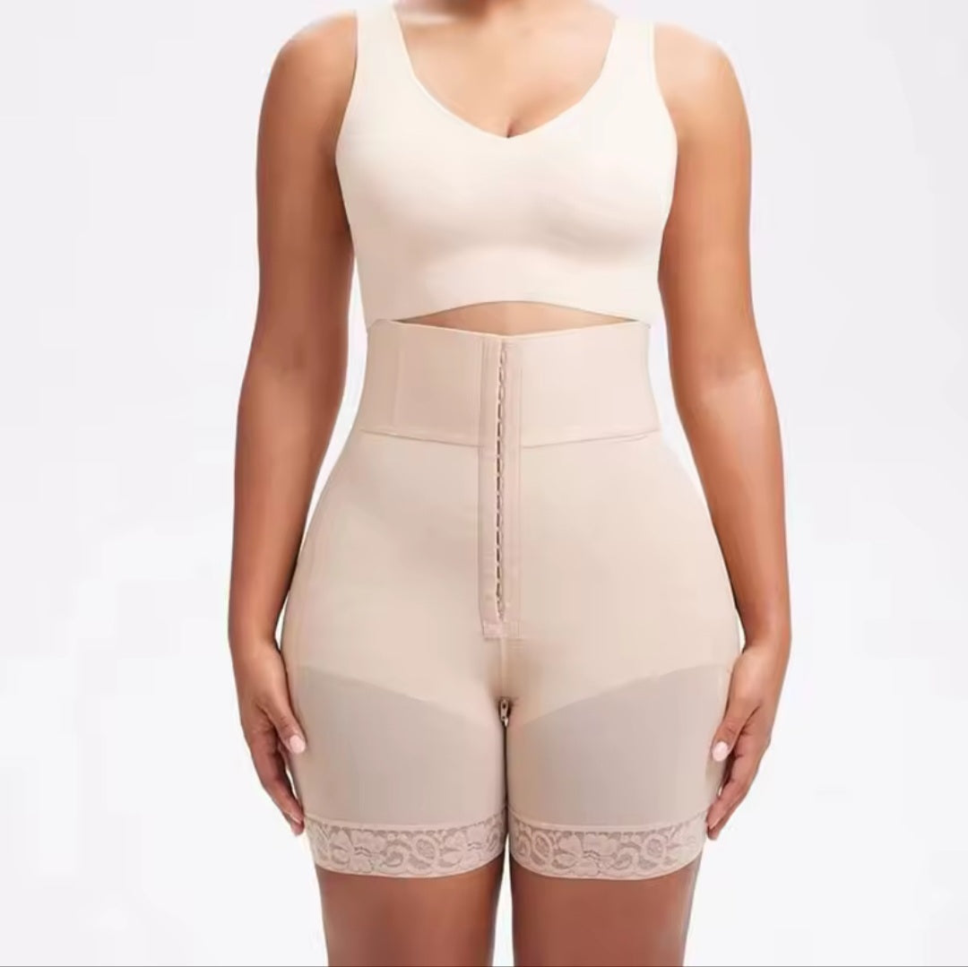 "Gaine amincissante taille haute avec crochets – gainant ventre plat et fesses galbées"